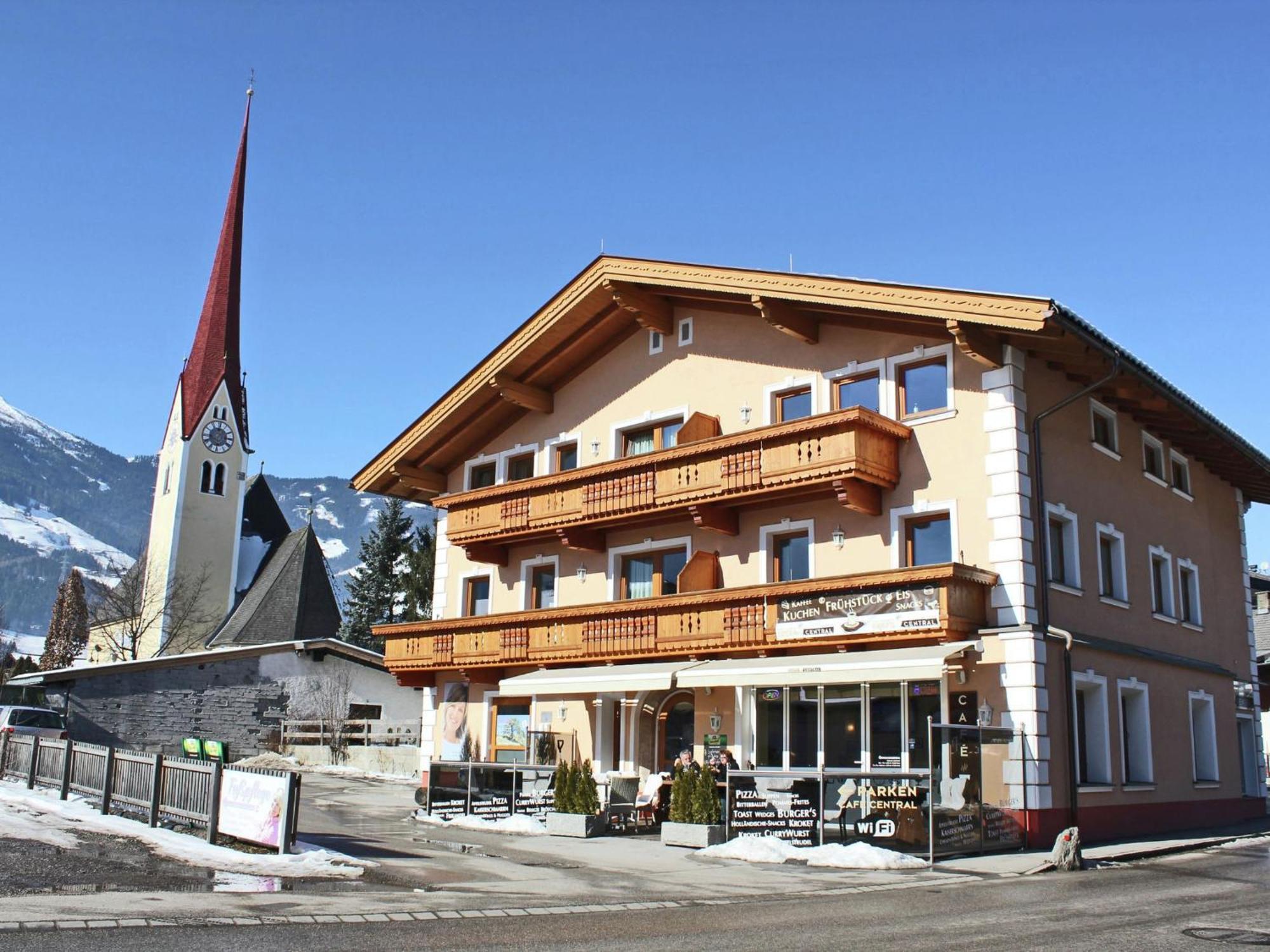 Holiday Flat In Uderns Near The Ski Area Eksteriør bilde
